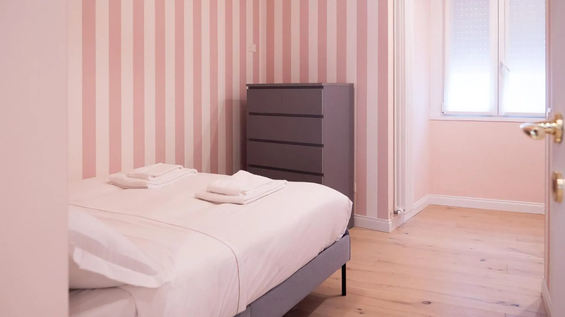 Prestige Boutique Homes-Arco Della Pace Exclusive Family Apartment Milano