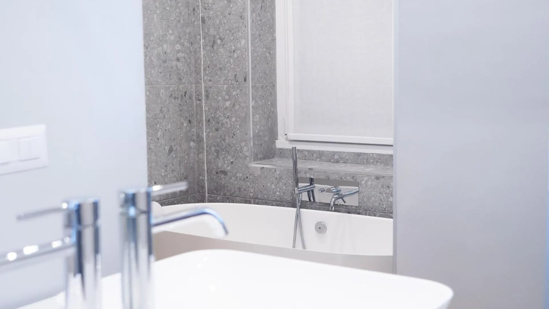 Prestige Boutique Homes-Arco Della Pace Exclusive Family Apartment Milano 0*,  İtalya